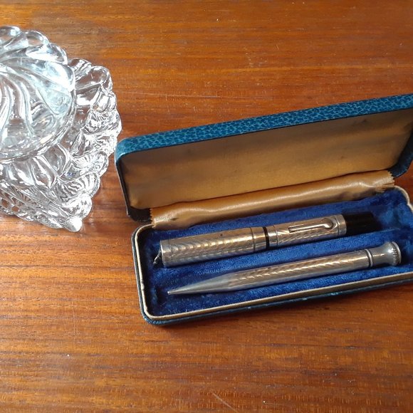 Antique Sterling Silver fountain pen and pencil set - Picture 1 of 3